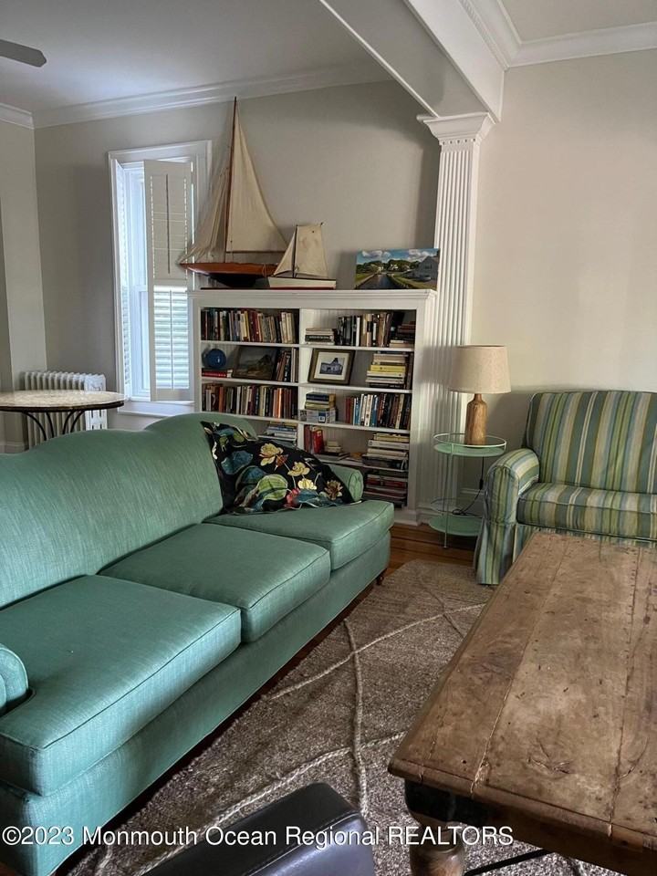 418 5th Ave - Photo 6 of 21