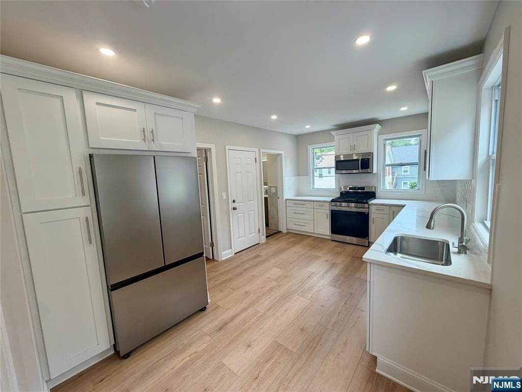 35 Claremont Ave - Photo 2 of 13