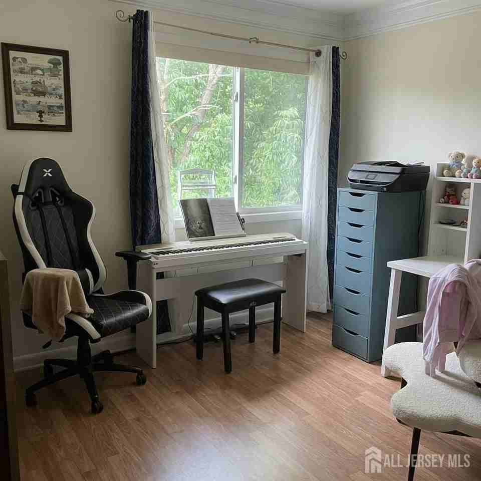 1306 Sayre Dr - Photo 5 of 18