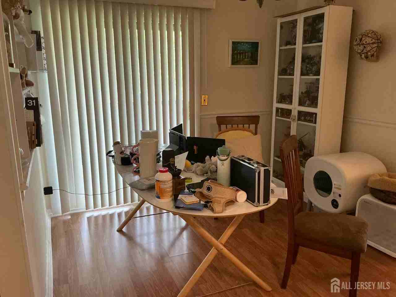 1306 Sayre Dr - Photo 6 of 18