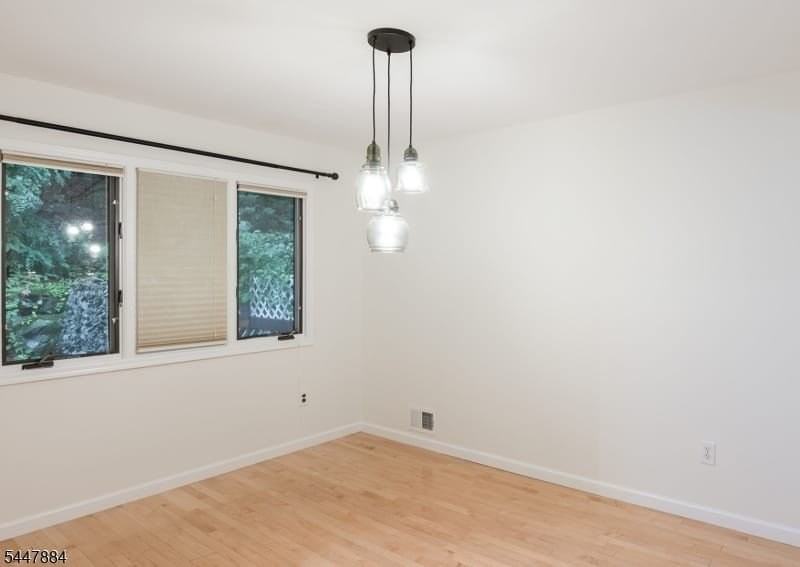 89 Continental Rd - Photo 4 of 38