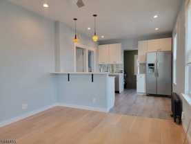 712 W Blancke St - Photo 1 of 1