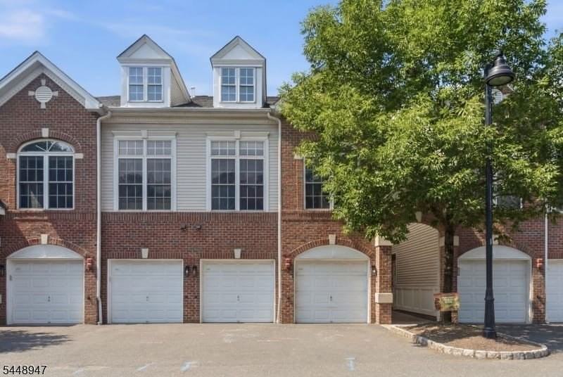 408 Donato Cir - Photo 2 of 32