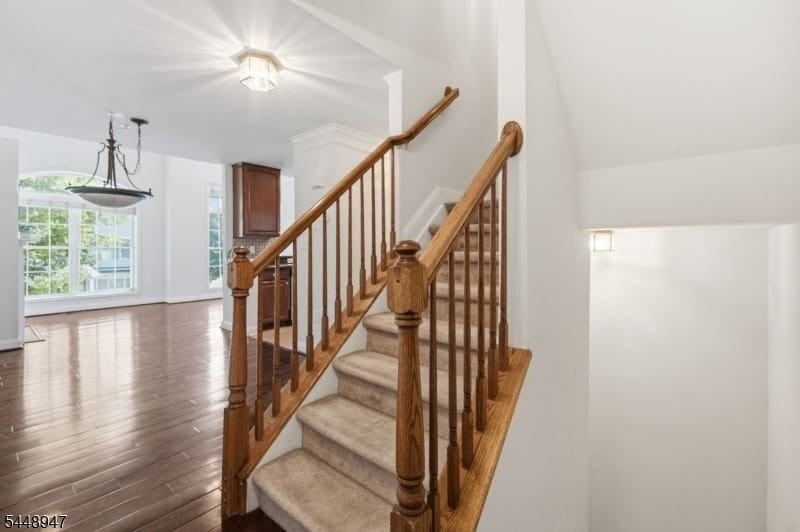 408 Donato Cir - Photo 7 of 32
