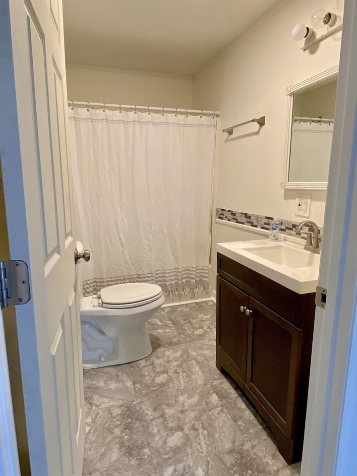 29 Warren Ct #1 - Photo 2 of 16