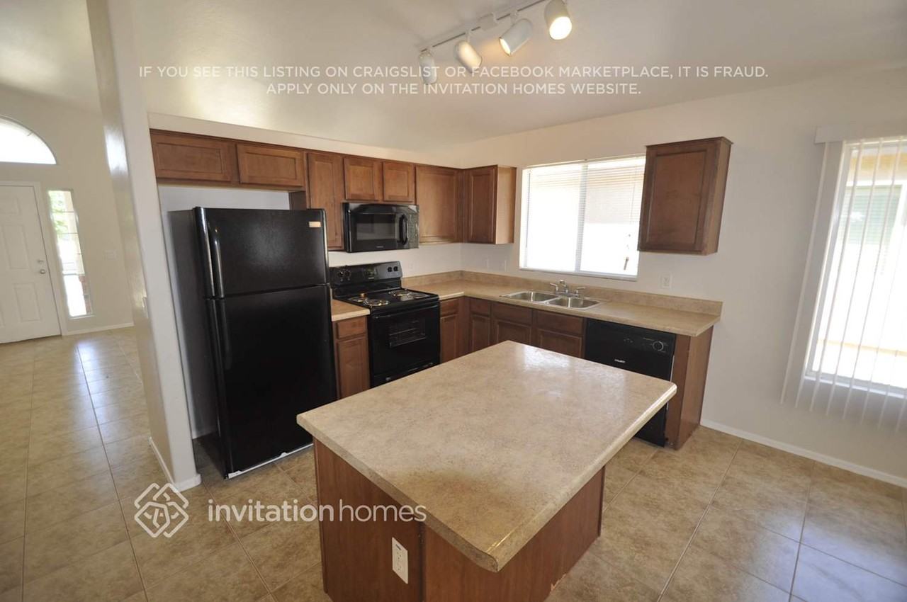 2745 W Pecan Rd - Photo 4 of 12