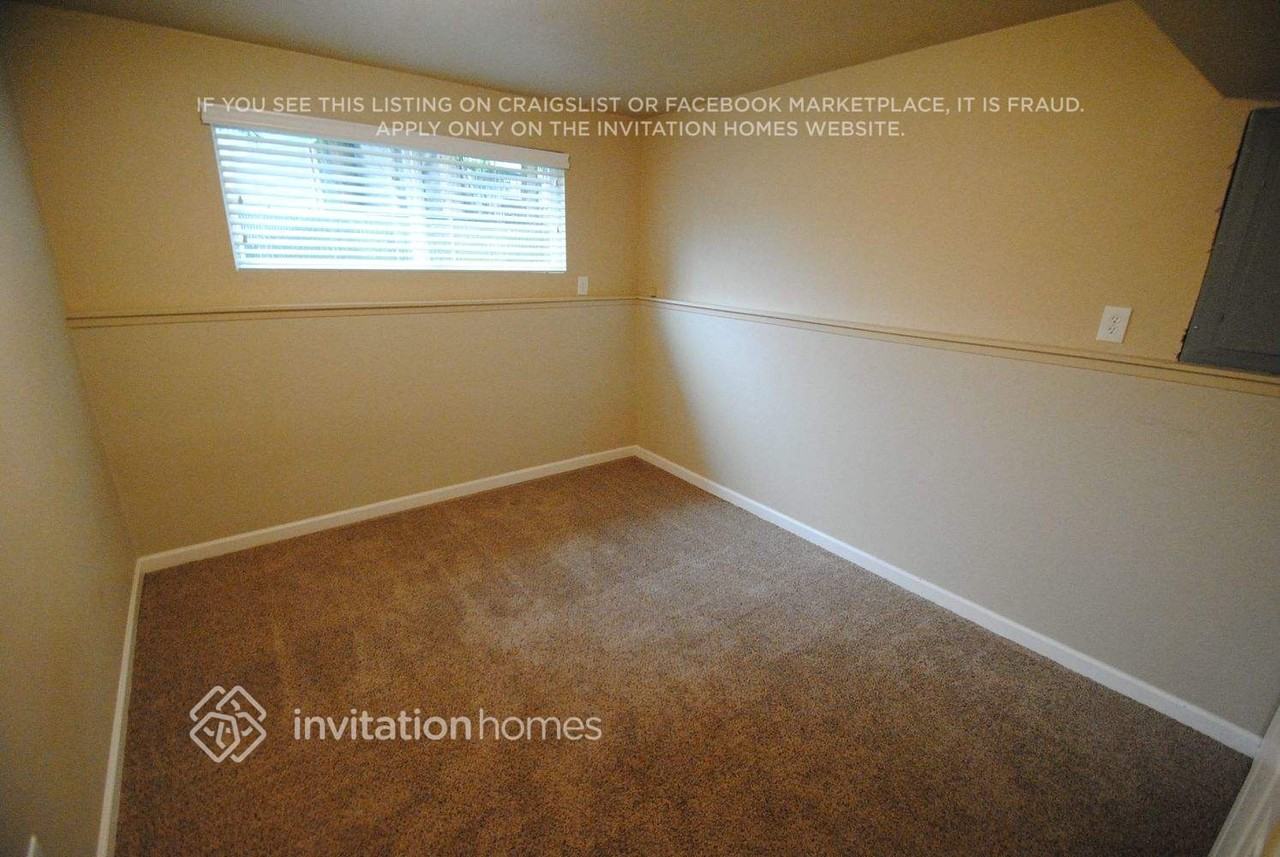 5415 144th Pl Ne - Photo 6 of 9