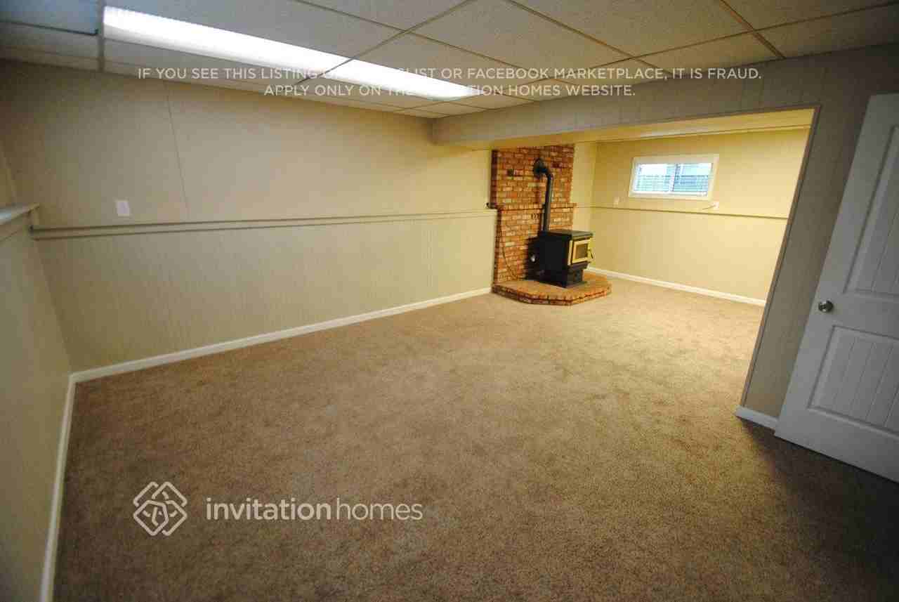 5415 144th Pl Ne - Photo 7 of 9