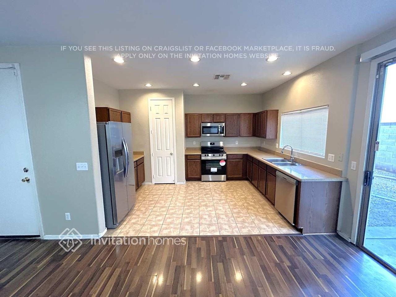 6446 W Valencia Dr - Photo 5 of 18