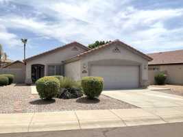 featured image of 7161 W Pontiac Dr