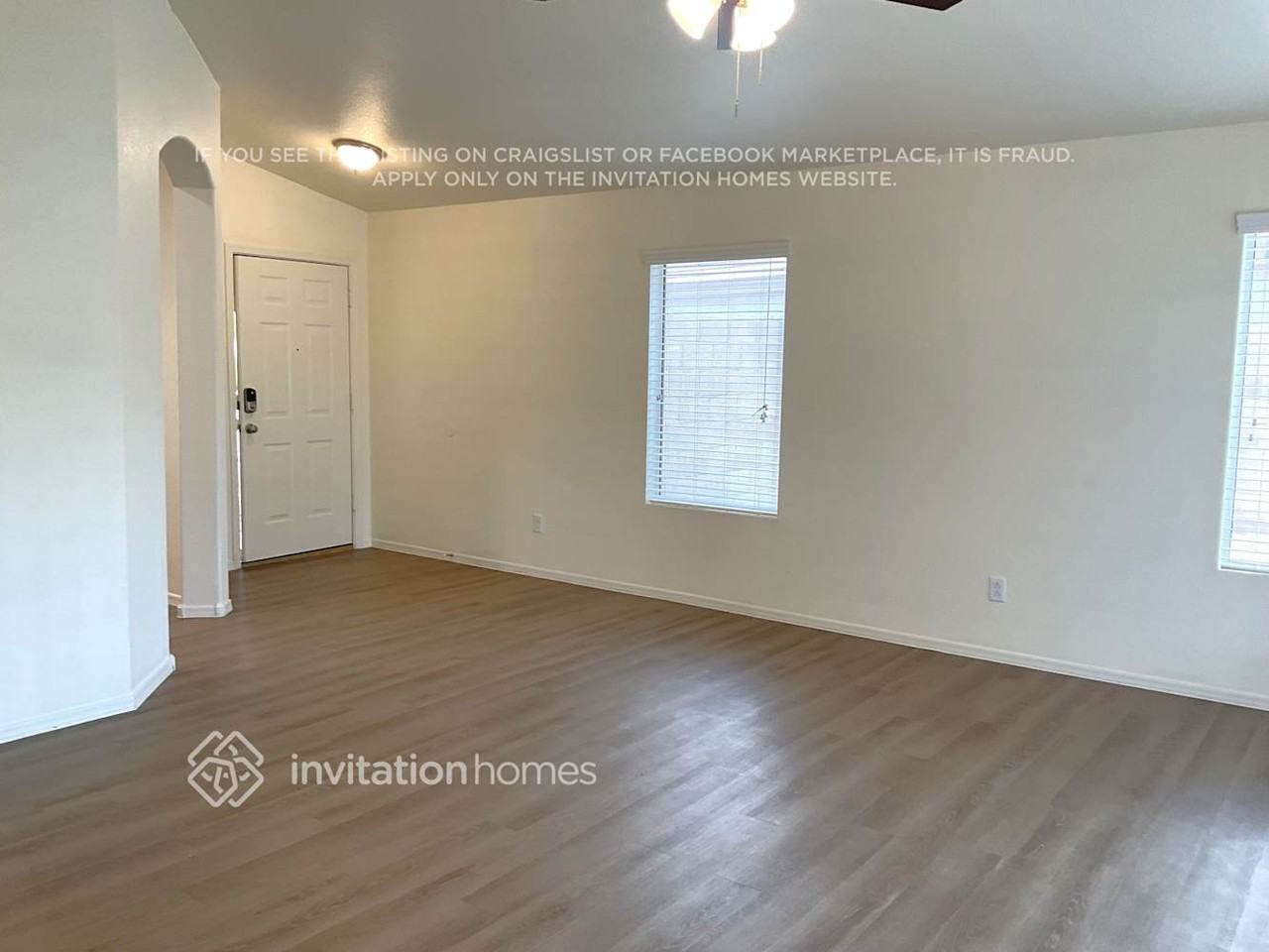 7161 W Pontiac Dr - Photo 2 of 12