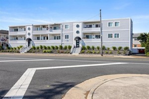 featured image of 2707 Ventnor Ave