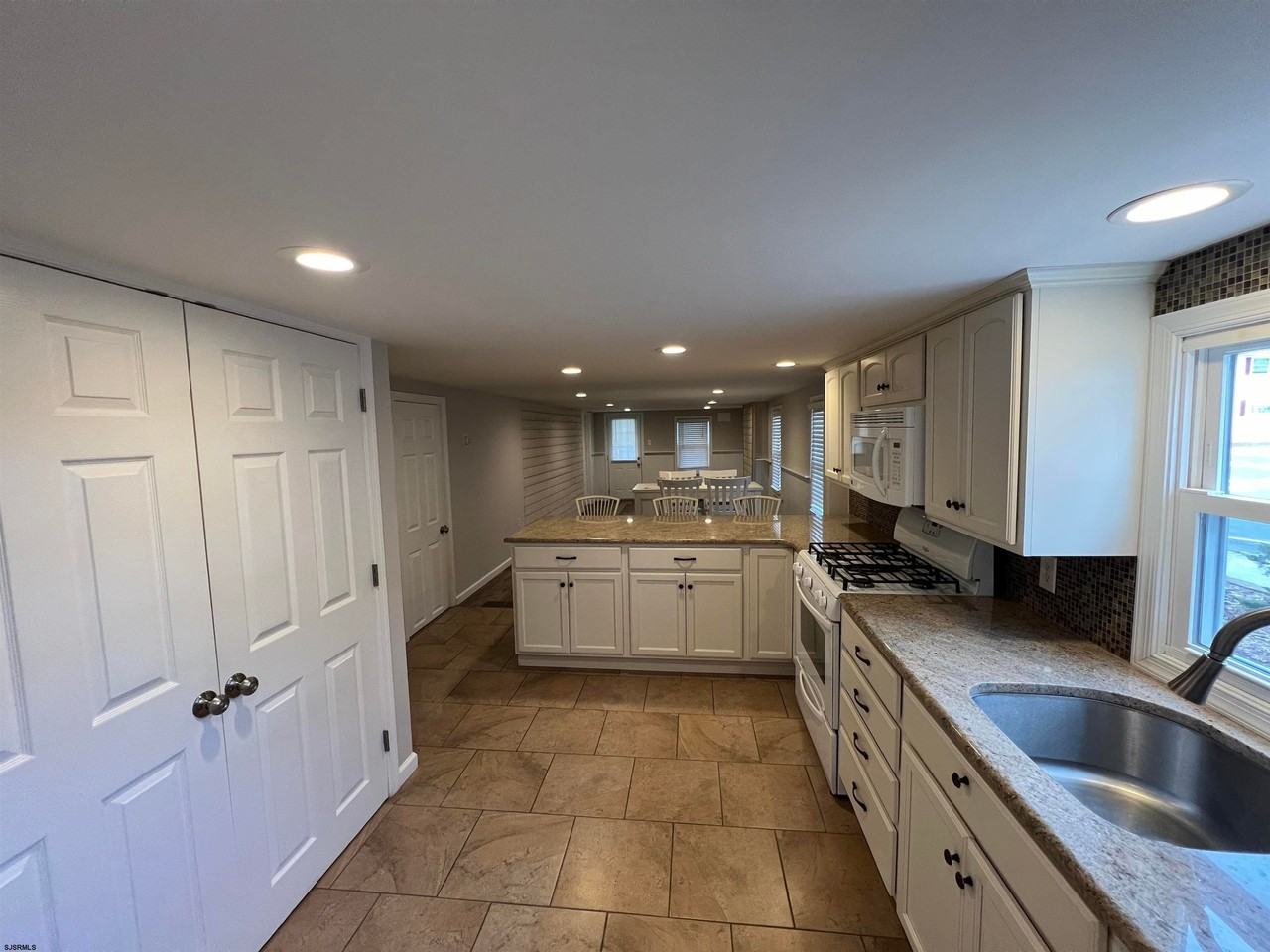 101 Atlantic Ave - Photo 5 of 21