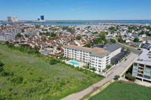 featured image of 4600 W Brigantine Ave