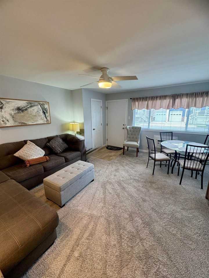 130 N Adams Ave - Photo 3 of 13