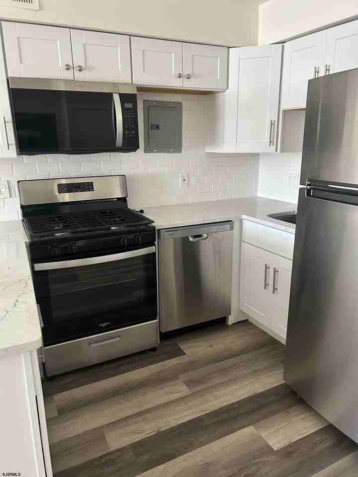 3817 Ventnor Ave - Photo 7 of 15