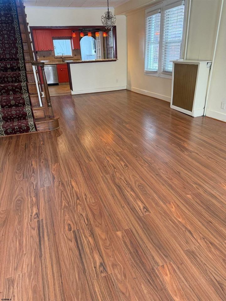 213 Arizona Ave - Photo 2 of 7