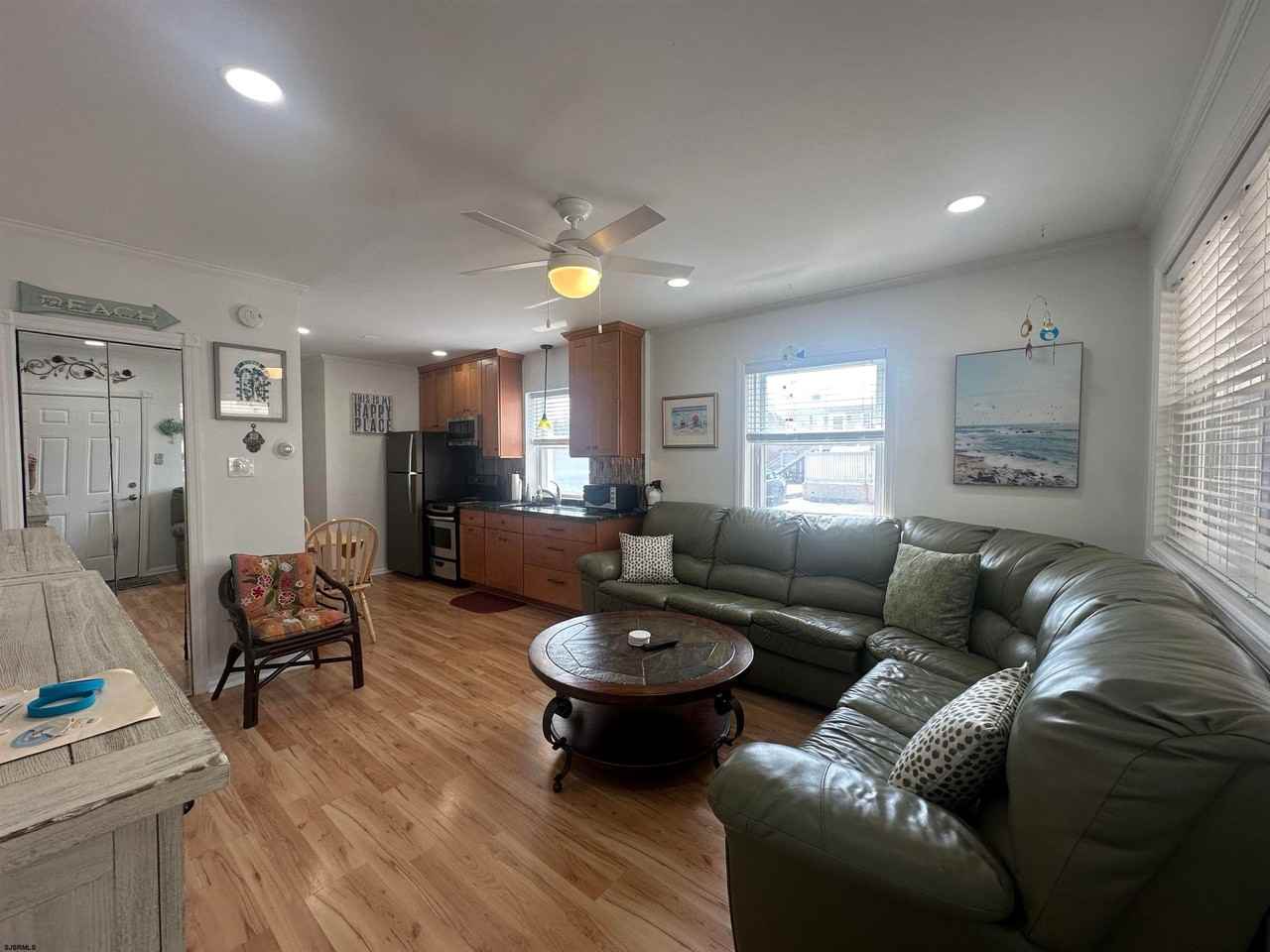 9010 Atlantic Ave - Photo 5 of 20