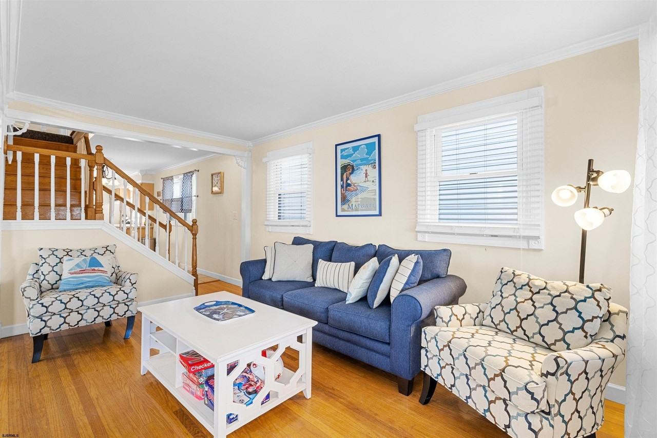 29 N Frontenac Ave - Photo 3 of 22