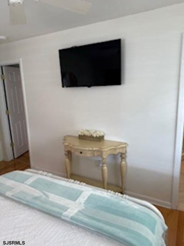 131 N Yarmouth Ave - Photo 3 of 18