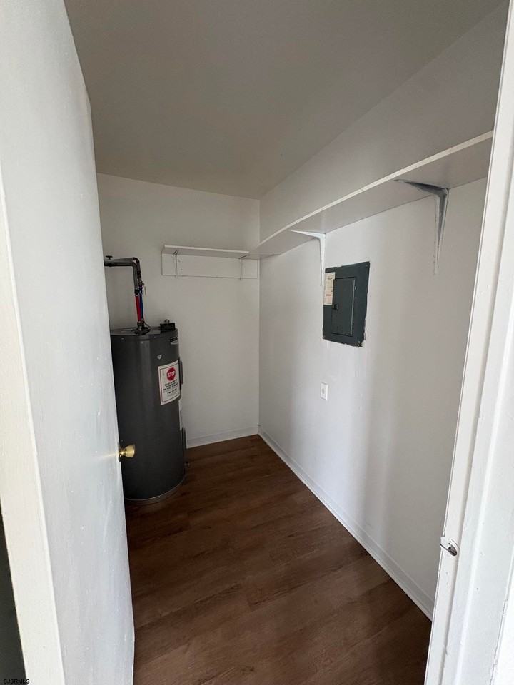 700 N Franklin Blvd - Photo 5 of 9