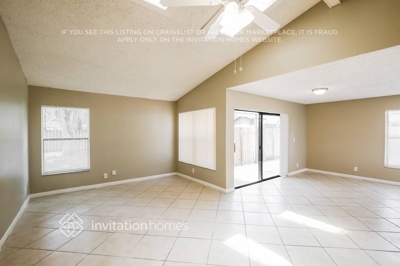 39 Forest Cir - Photo 5 of 17
