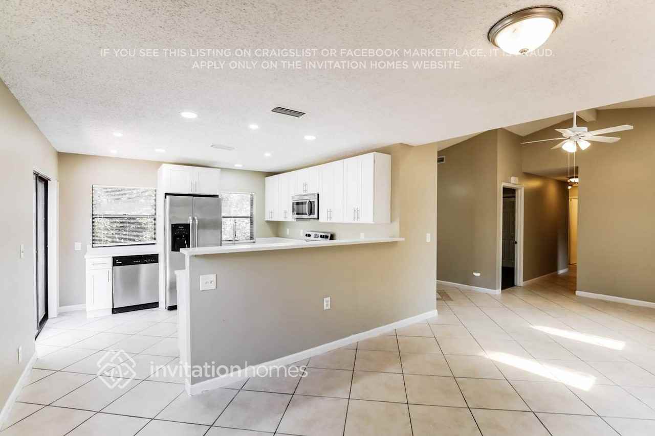39 Forest Cir - Photo 7 of 17