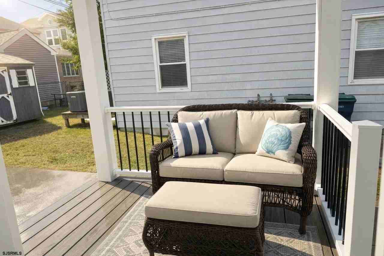 117 N Wilson Ave - Photo 3 of 19