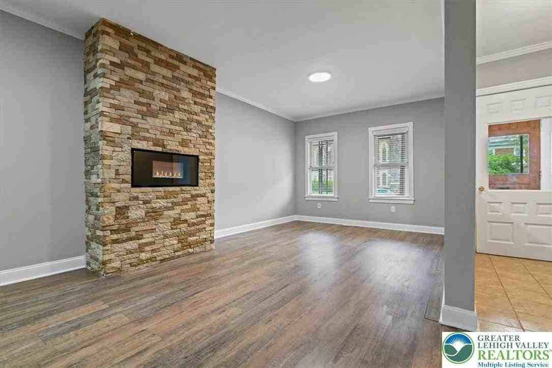 510 5th Ave - Photo 6 of 33