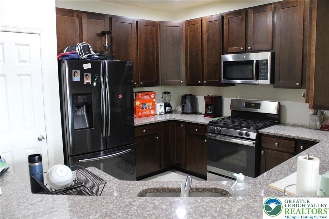260 Snapdragon Way - Photo 5 of 17