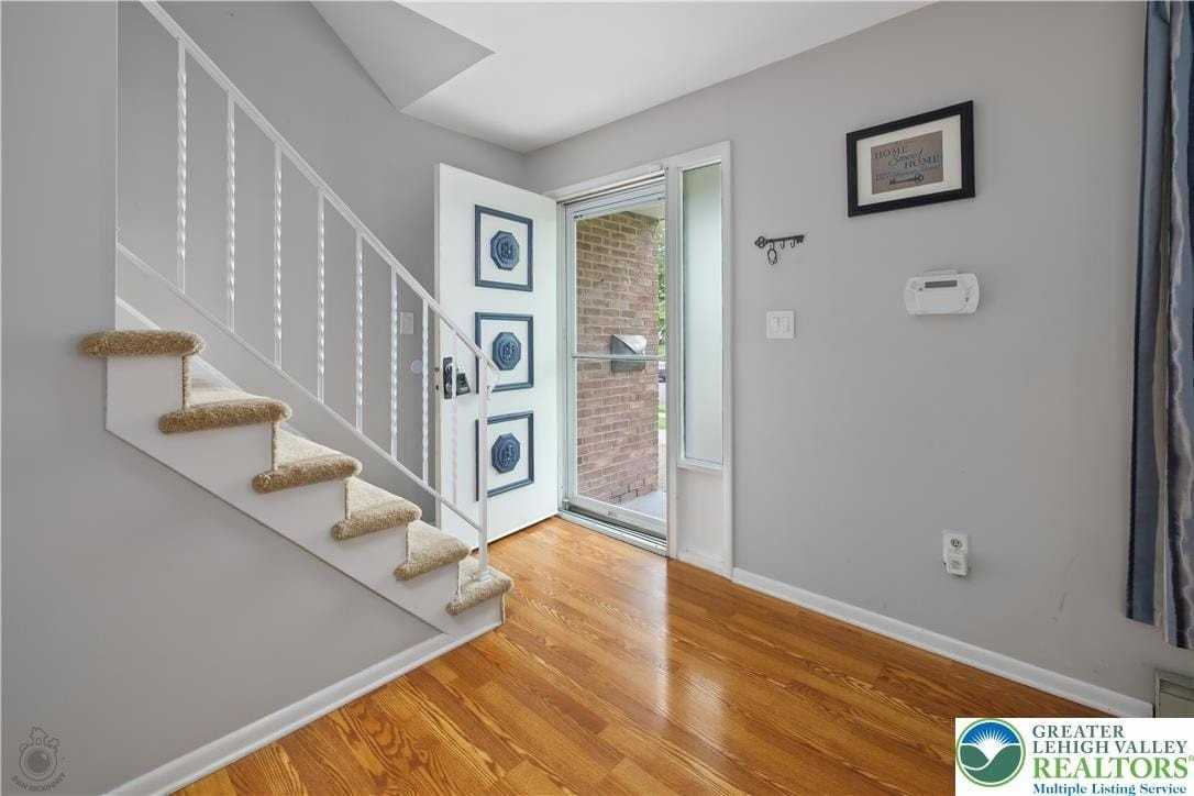 1527 Shipman St - Photo 2 of 20