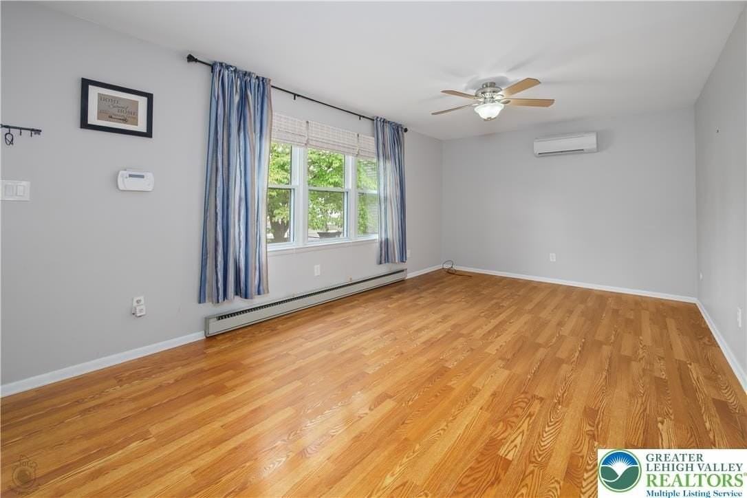 1527 Shipman St - Photo 3 of 20