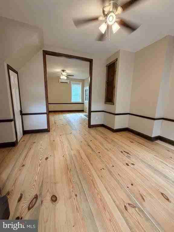 121 E Union St - Photo 4 of 42