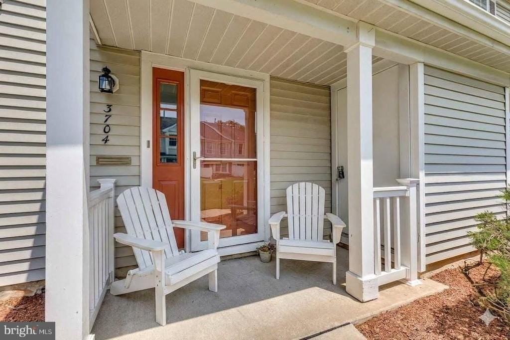 3704 Fenwick Ln - Photo 2 of 29