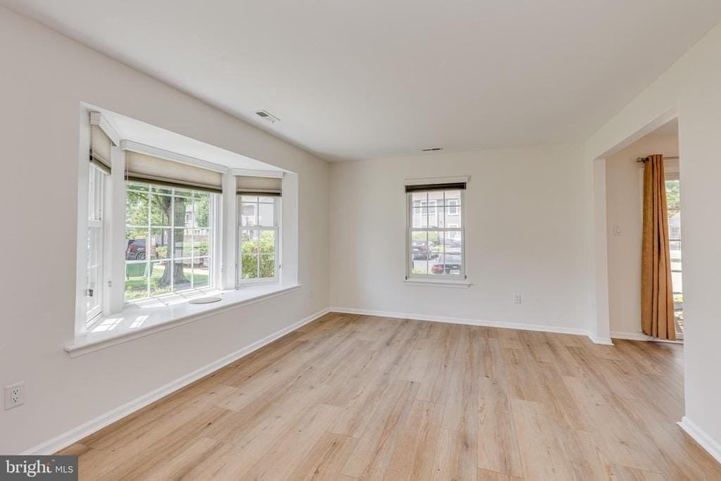 3704 Fenwick Ln - Photo 6 of 29