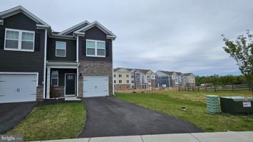 featured image of 50 Peregrine Way