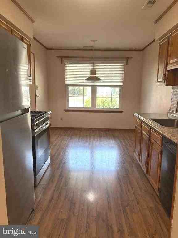 8 Partridge Ct - Photo 4 of 38