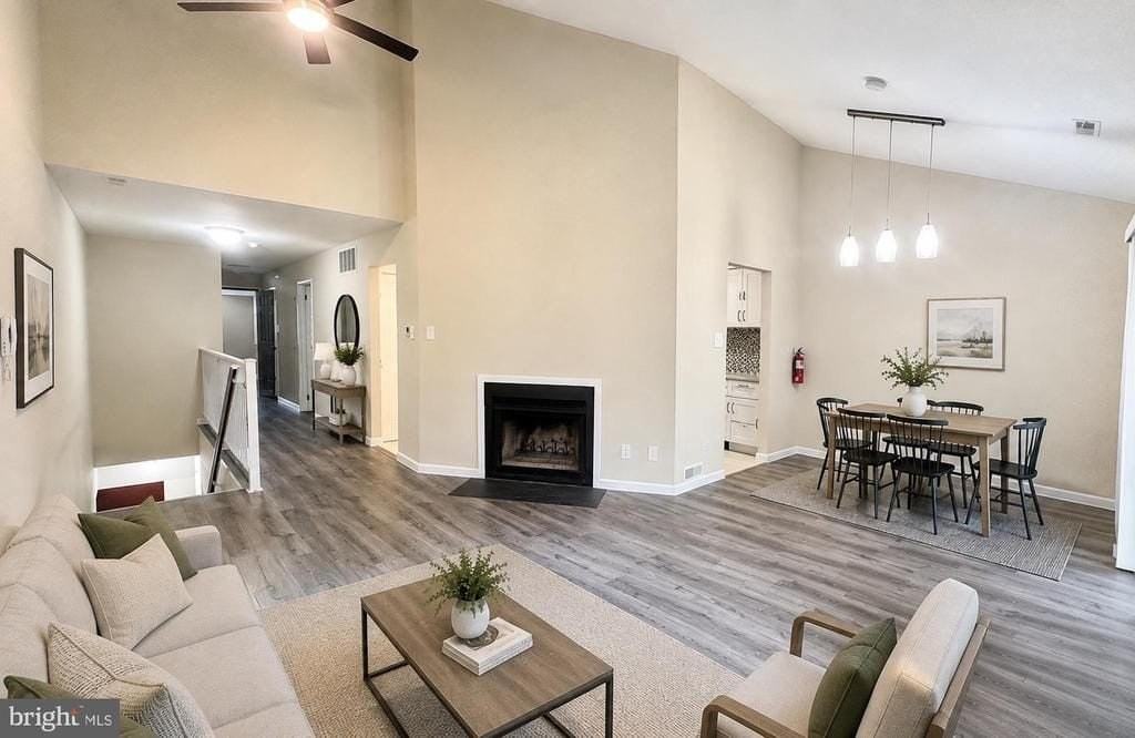 505B Cypress Point Cir - Photo 2 of 14