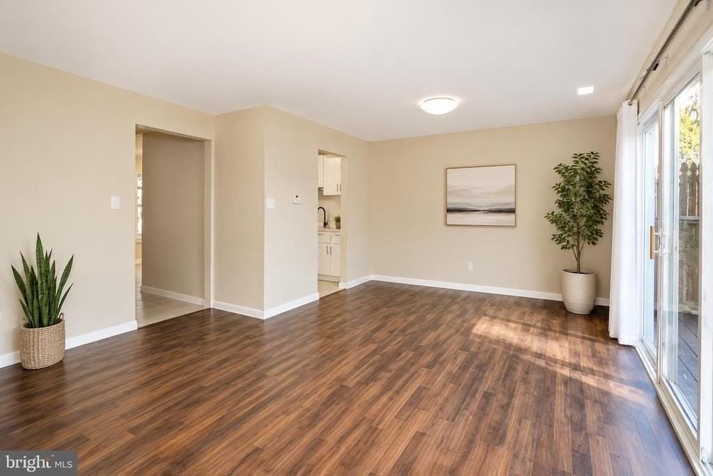 2704 Elberta Ln - Photo 2 of 14