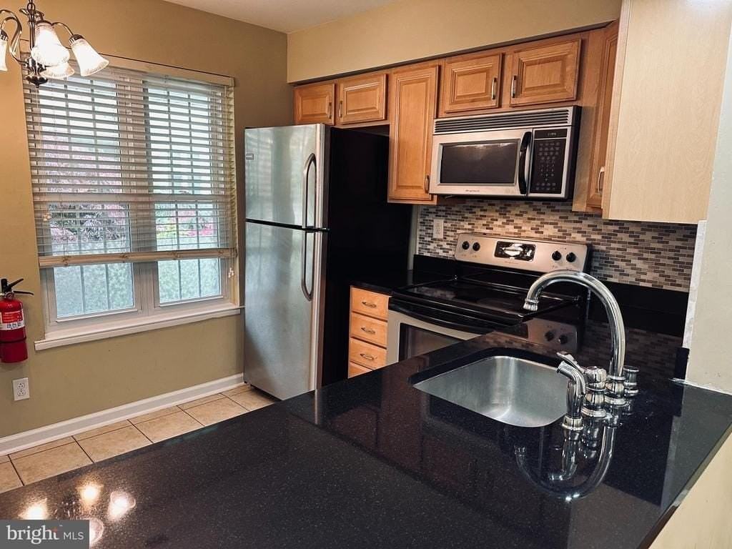 328A Delancey Pl - Photo 7 of 16