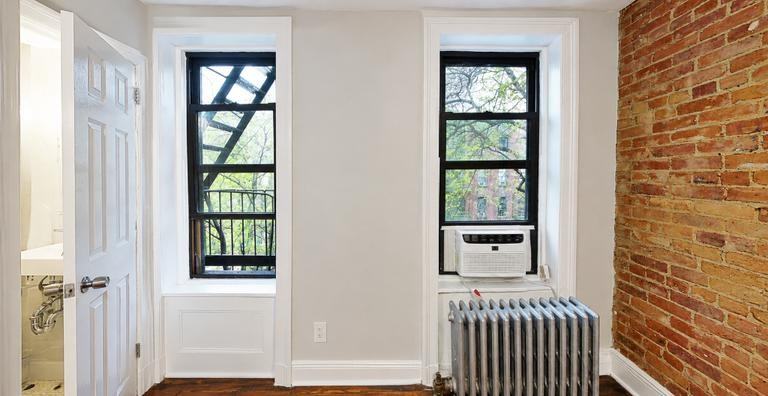521 E 5th St #3C - Photo 2 of 5