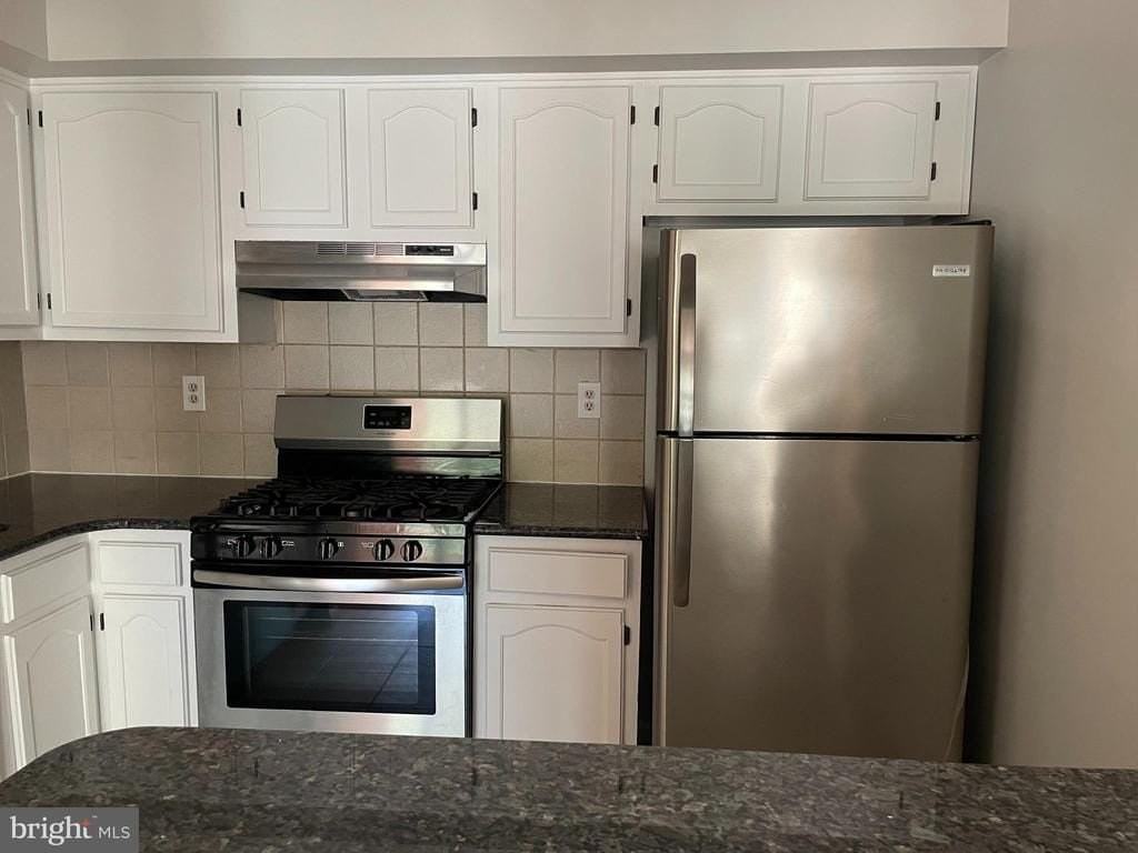 205 Salem Ct - Photo 5 of 14