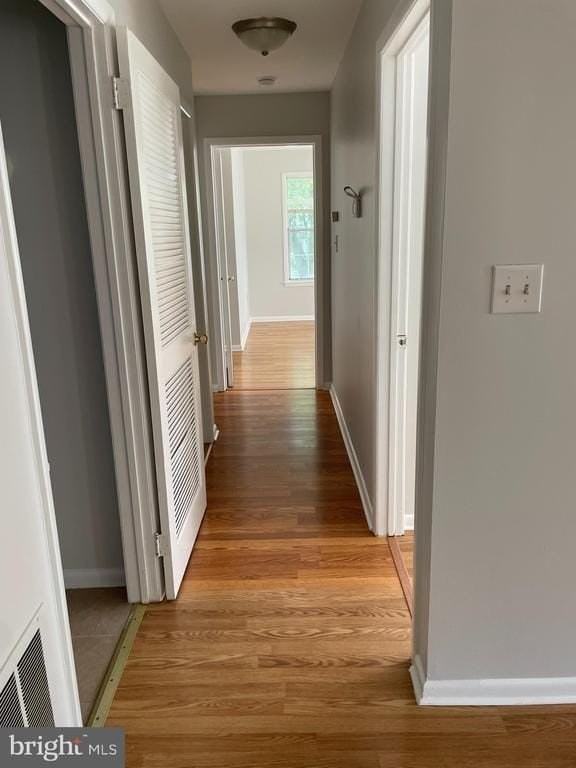 205 Salem Ct - Photo 6 of 14