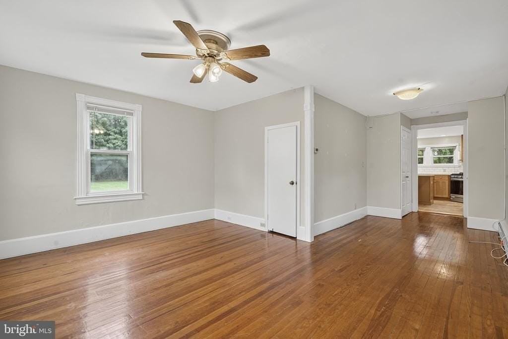 432 Plainsboro Rd - Photo 5 of 18