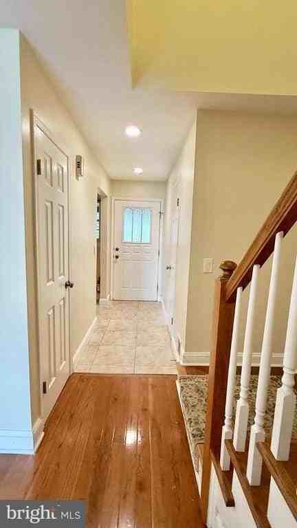 302 Marten Rd - Photo 4 of 28