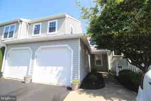 681A Rose Hollow Dr - Photo 1 of 1