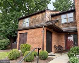 30 Hopkinson Ct - Photo 1 of 1