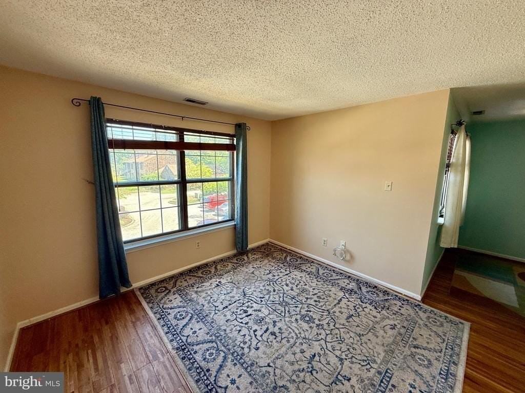 30 Hopkinson Ct - Photo 5 of 22