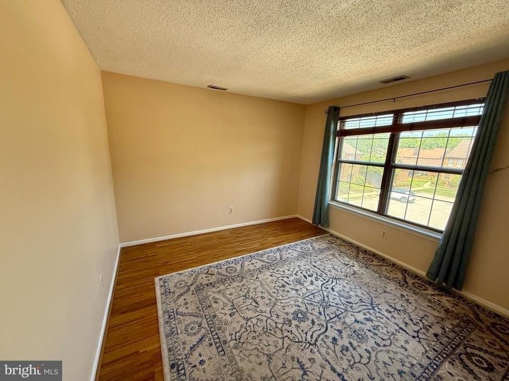 30 Hopkinson Ct - Photo 6 of 22