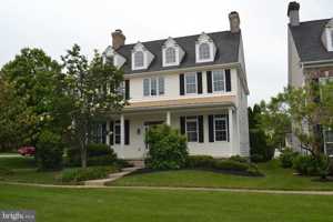 featured image of 806 Wren Ln